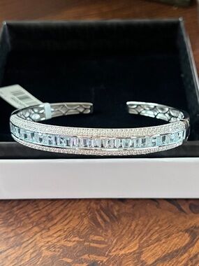 Diamonique 11.25 cttw Channel set Baguettes Sterling 925 Silver Cuff NWT